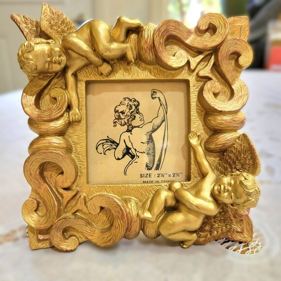 Vintage Gold Cherub Angel Picture Frame 2.5" X 2.5" Ornate Design Made In Taiwan - Picture 10 of 10